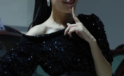 王爷采花我采草